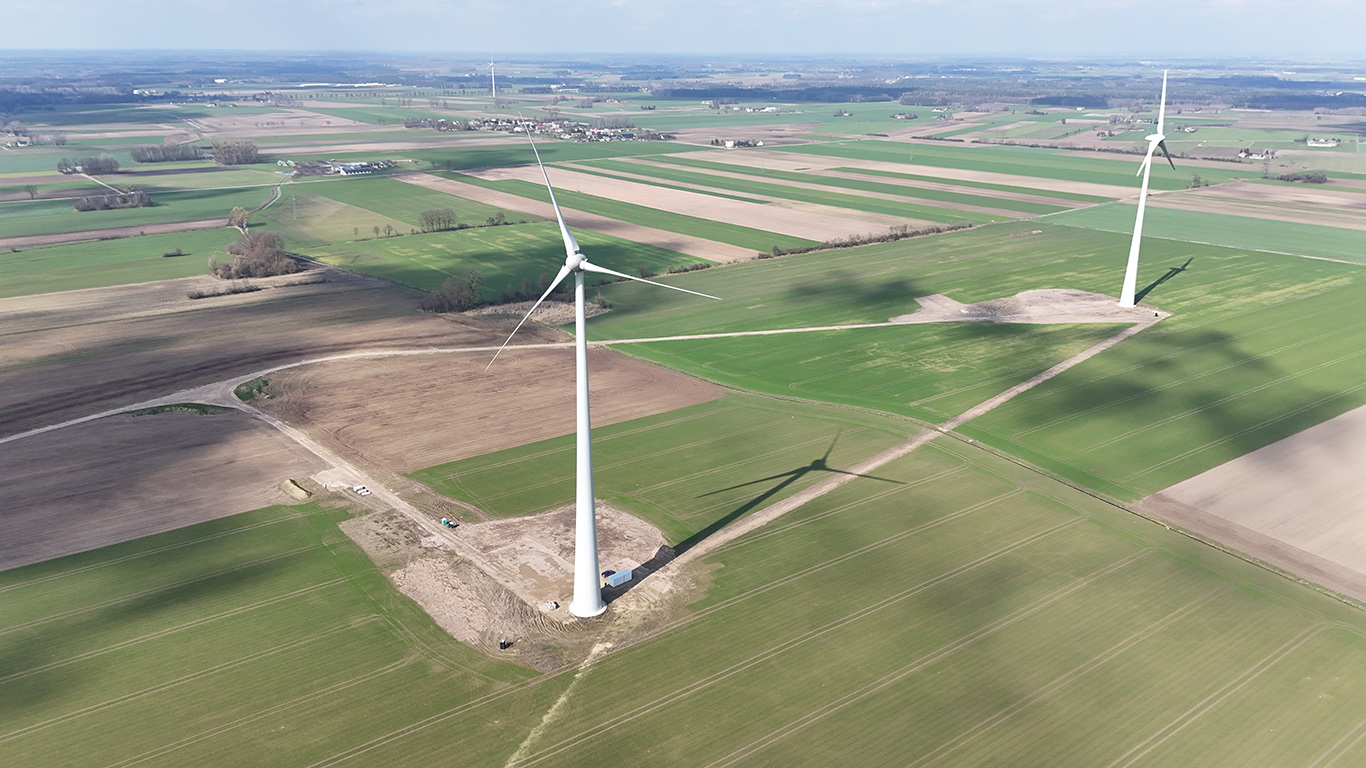 Turbiny wiatrowe na terenach rolniczych – odnawialne źródła energii w krajobrazie przemysłowym